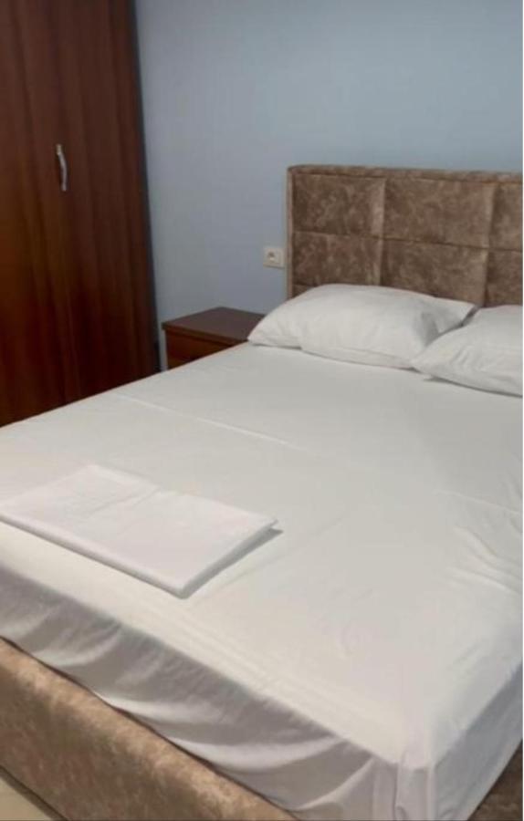 Guest House Andersoni Dhoma Plazhi Andersoni Shen Ded Gjoni Esterno foto